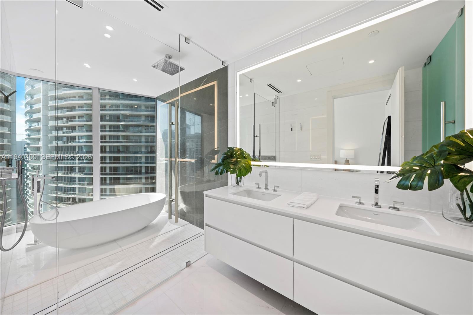 image Aston Martin Residences18