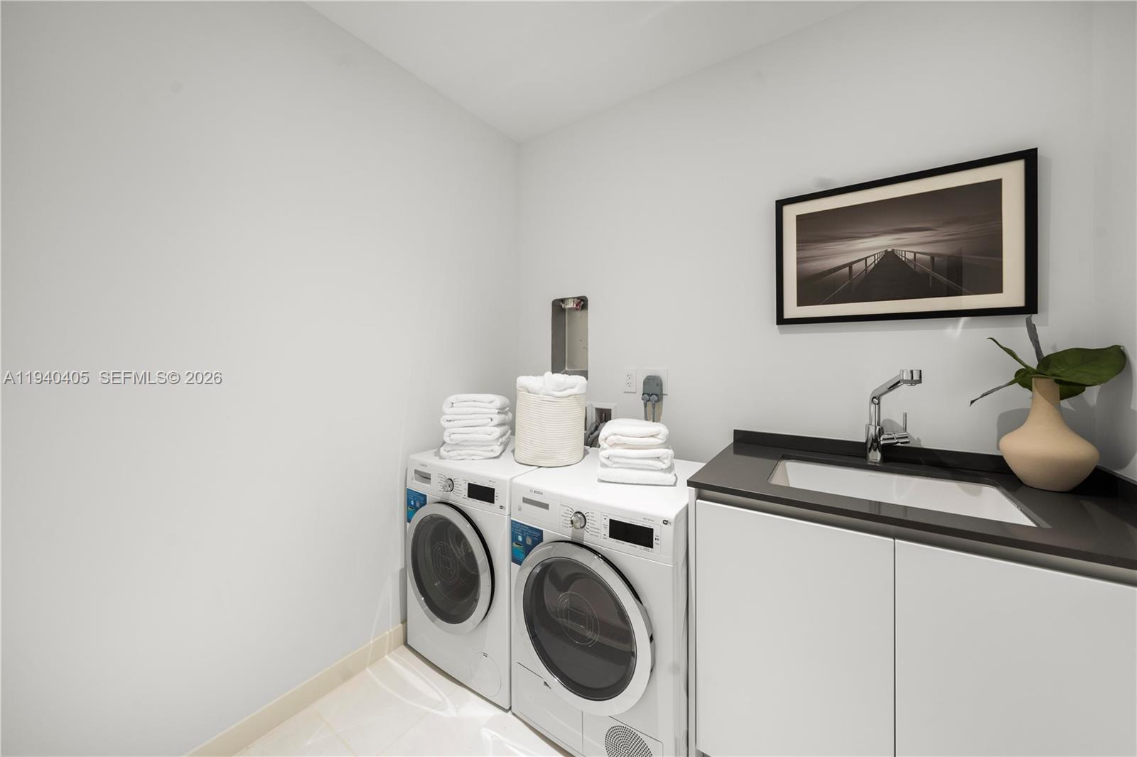 image Aston Martin Residences29