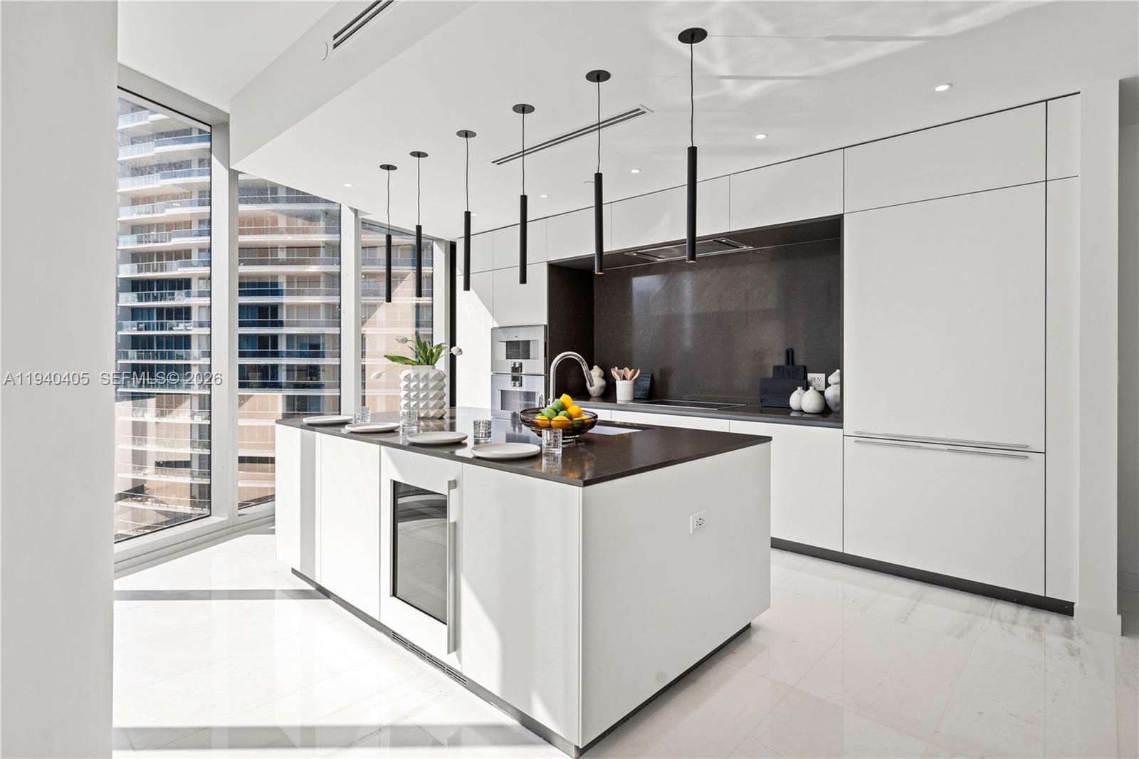 image Aston Martin Residences8