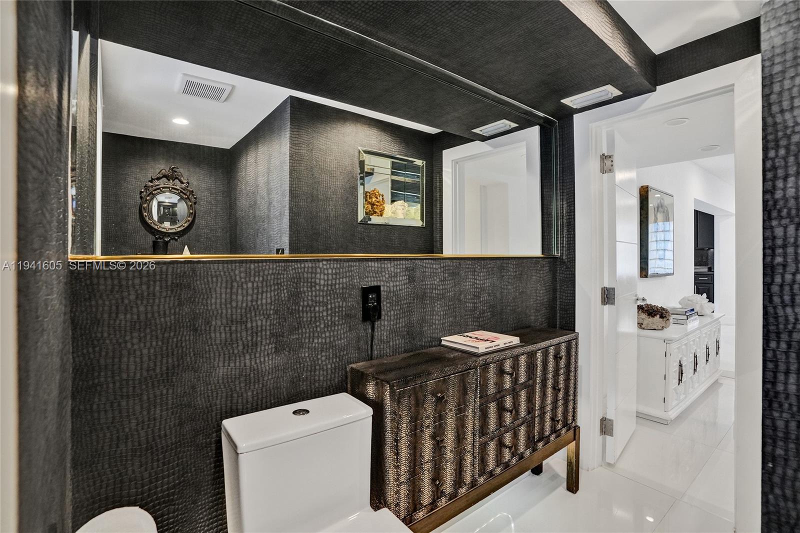 19130 NE 21st Ave North Miami Beach, FL 33179