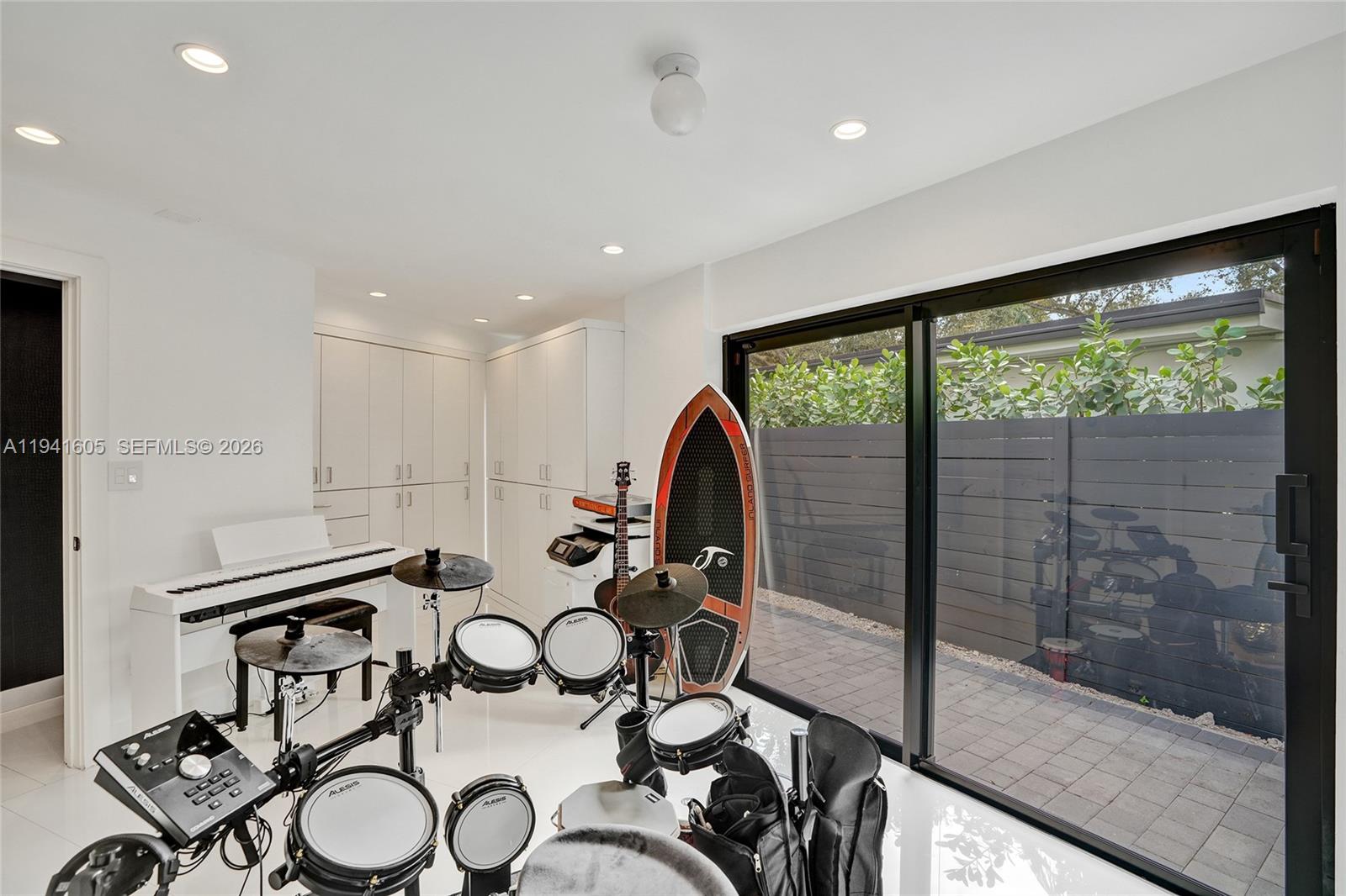 19130 NE 21st Ave North Miami Beach, FL 33179