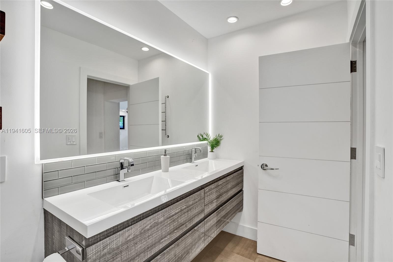 19130 NE 21st Ave North Miami Beach, FL 33179