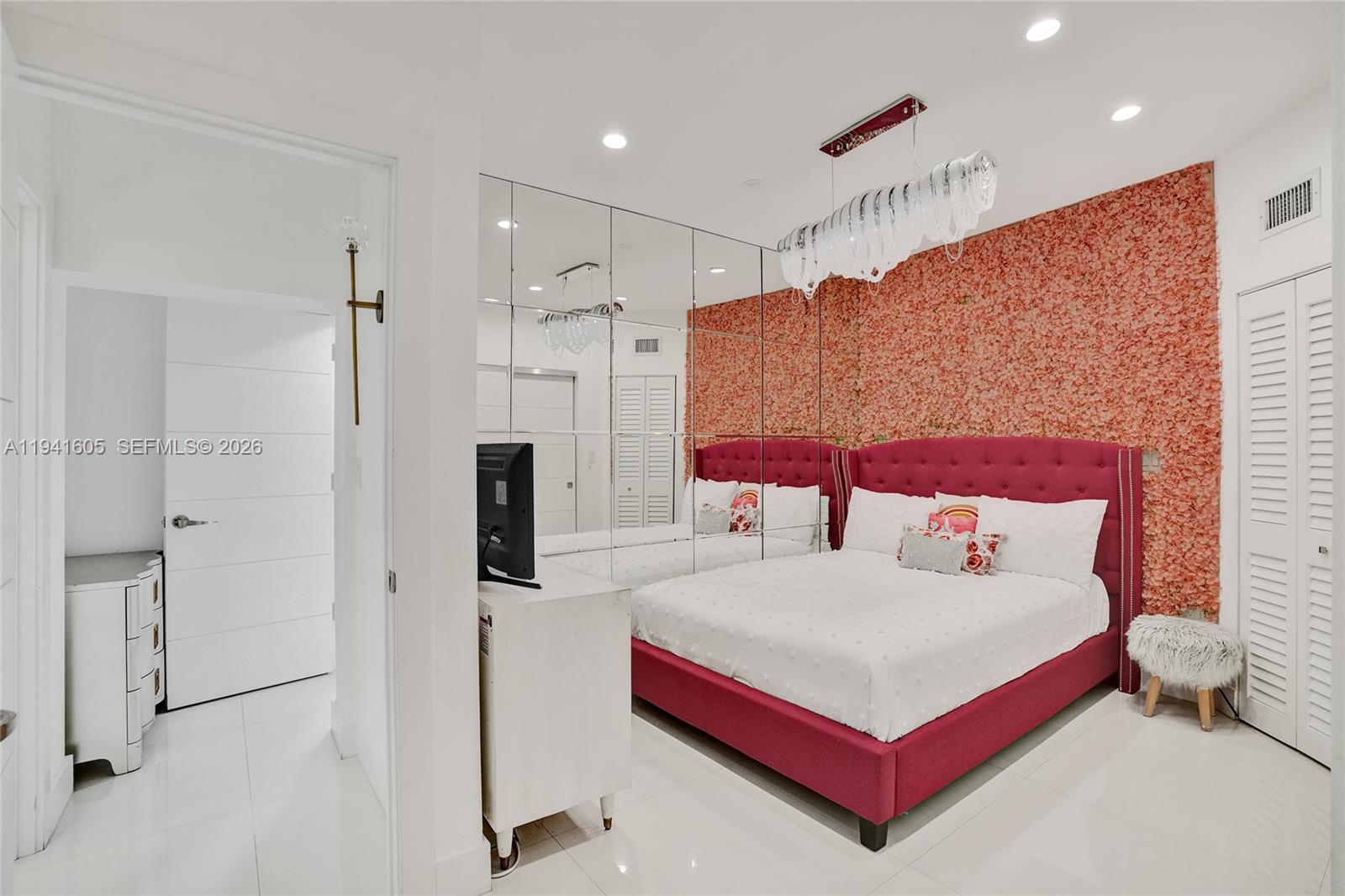 19130 NE 21st Ave North Miami Beach, FL 33179