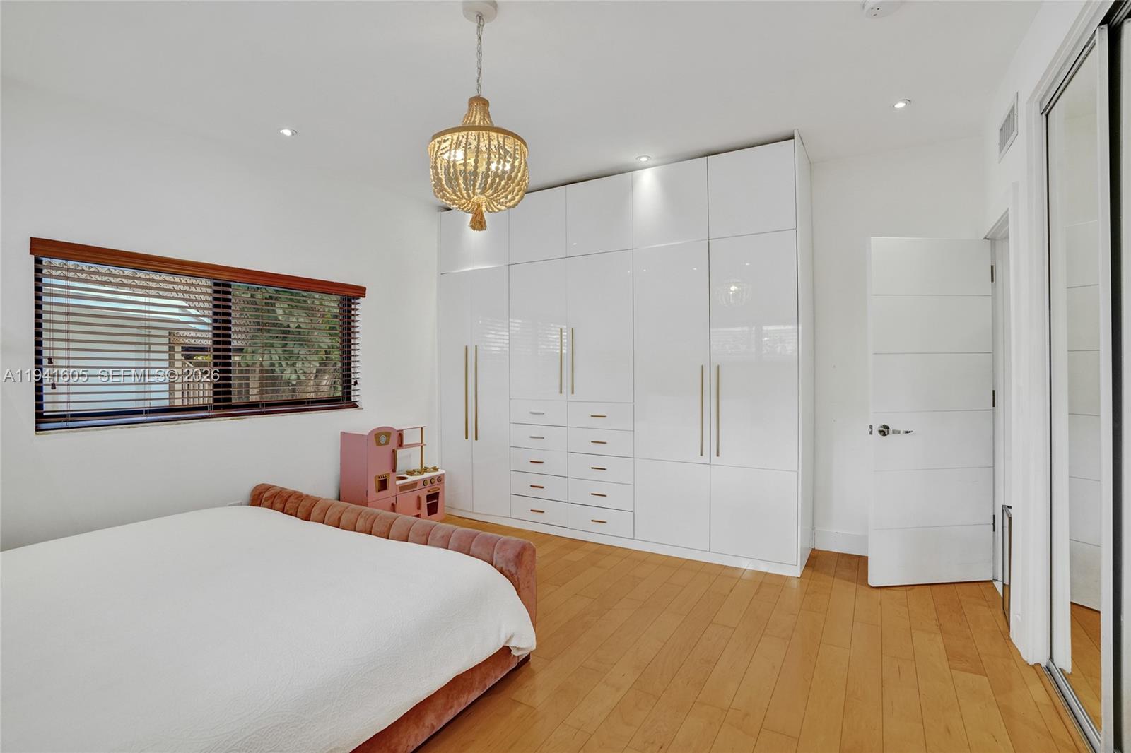 19130 NE 21st Ave North Miami Beach, FL 33179