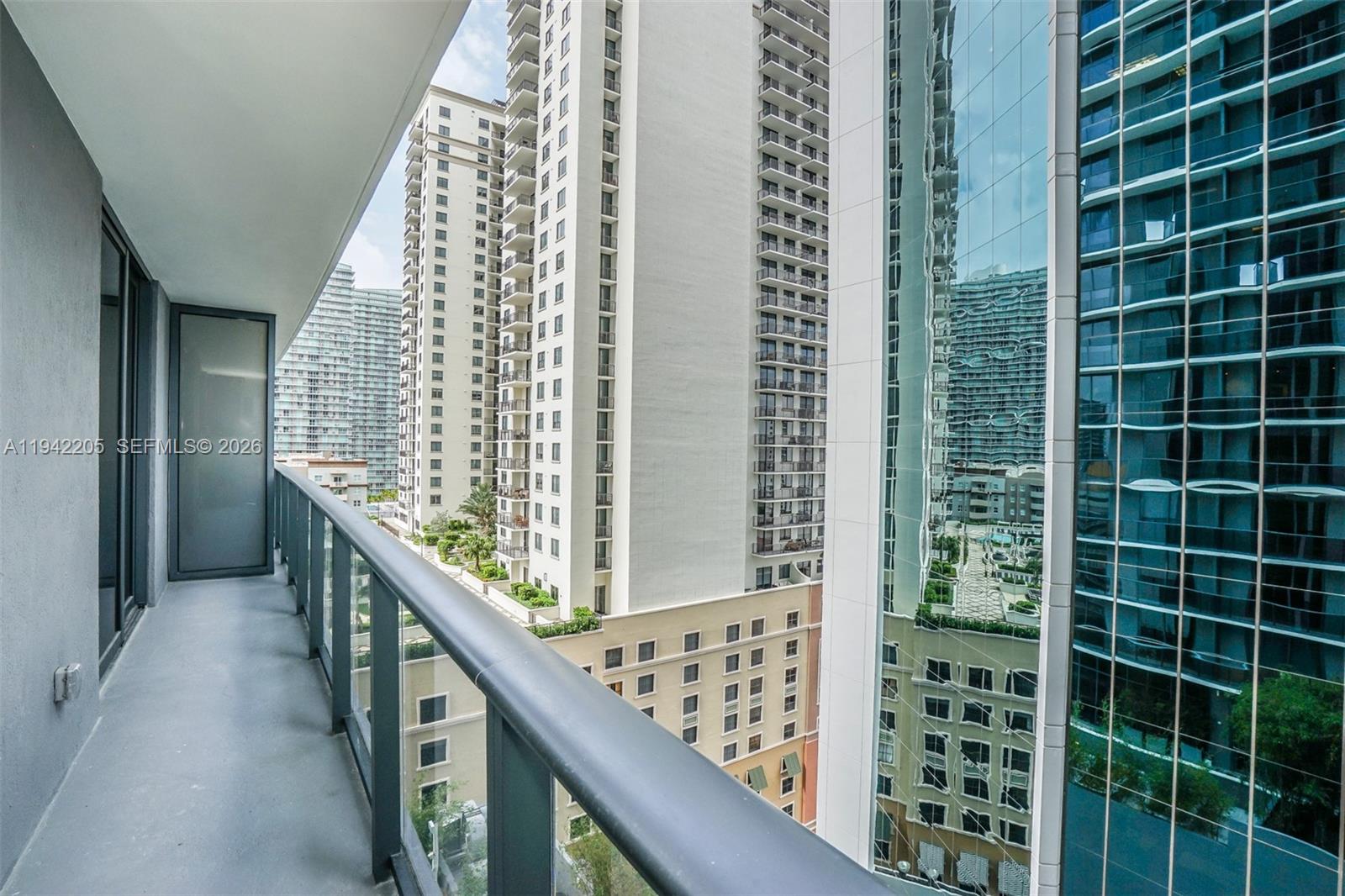 image Brickell Heights West11