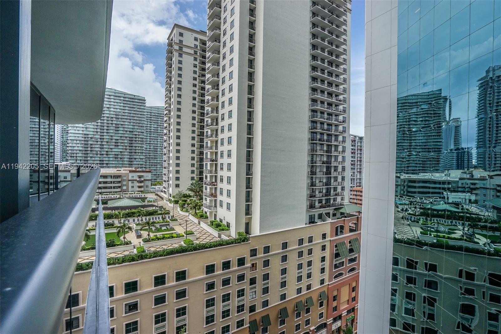 image Brickell Heights West12