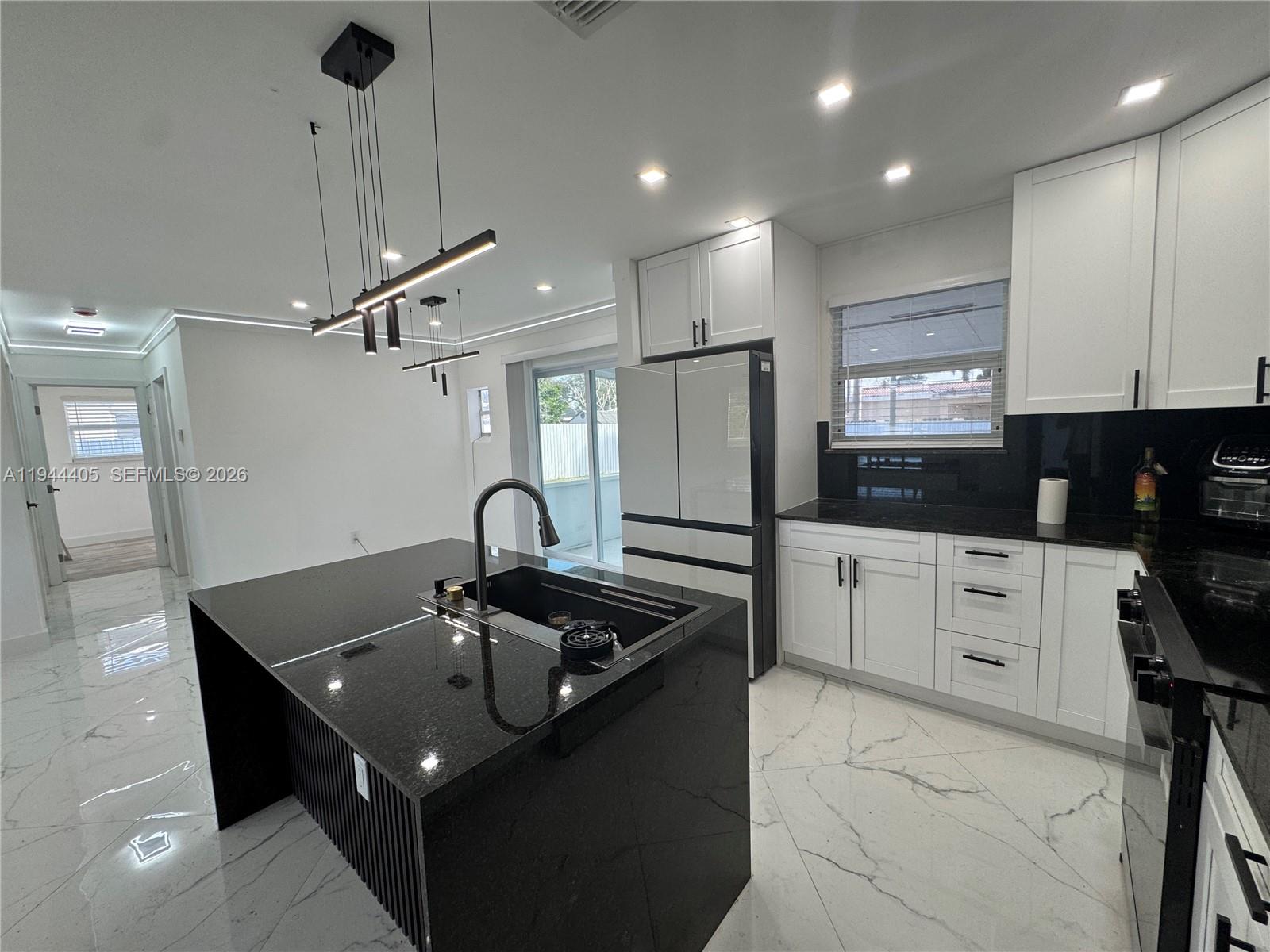 8600 Taft St Pembroke Pines, FL 33024