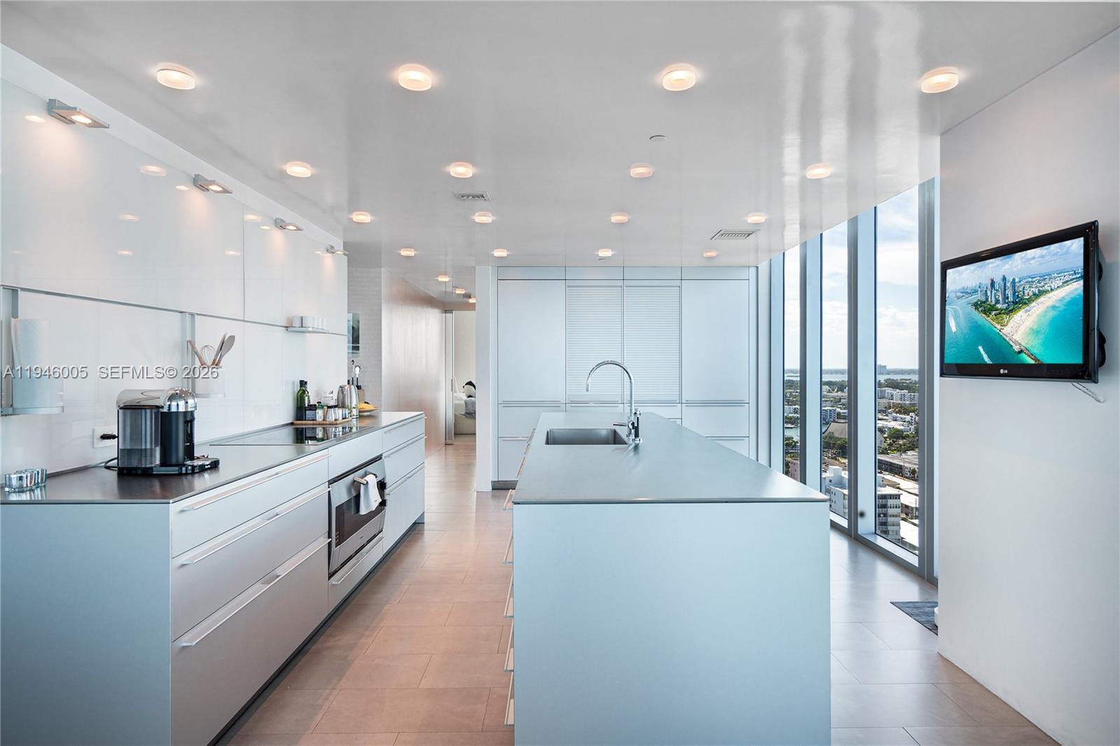 6799 Collins Ave #LPH01 & LPH02 Miami Beach, FL 33141