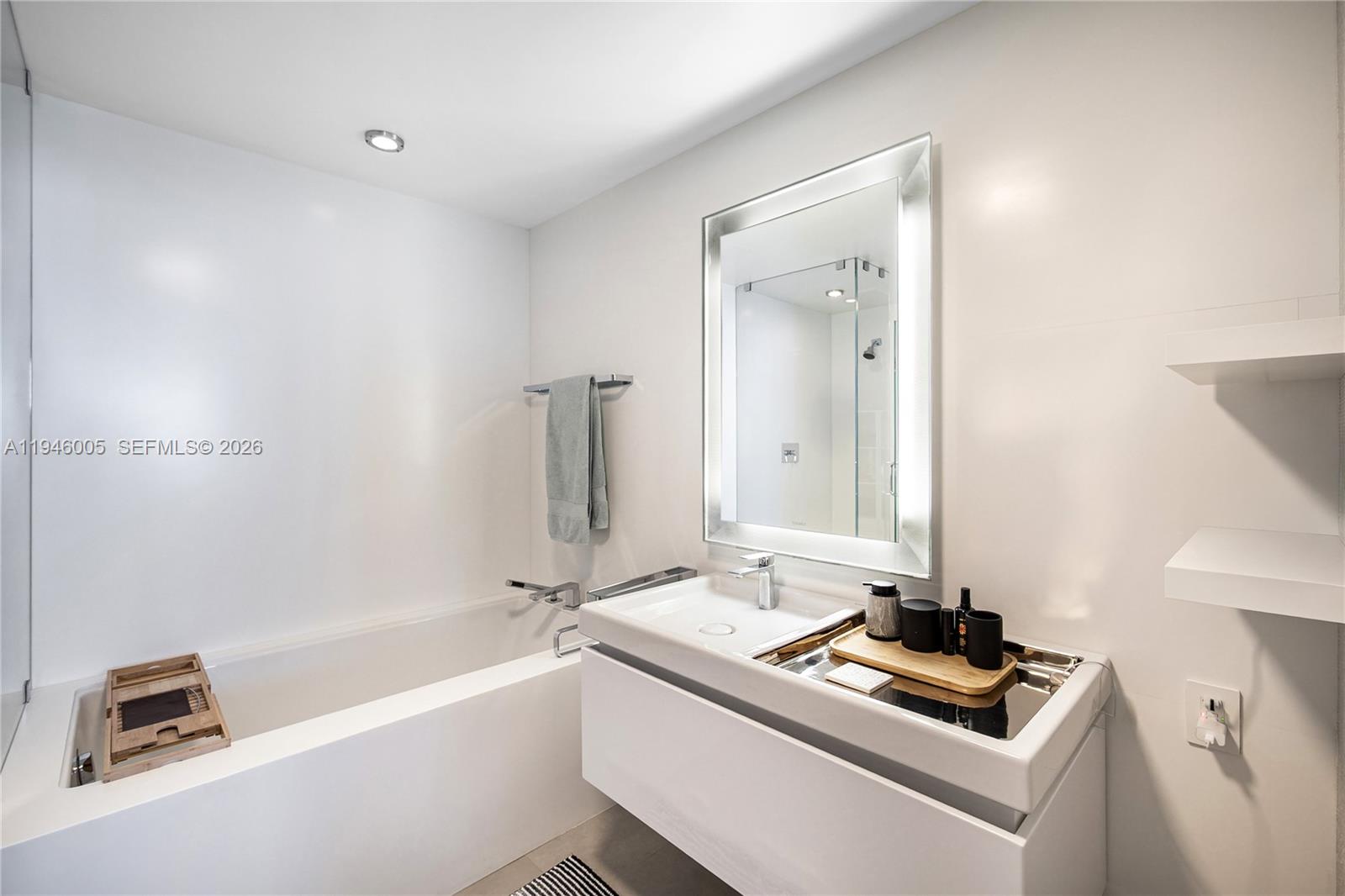 6799 Collins Ave #LPH01 & LPH02 Miami Beach, FL 33141