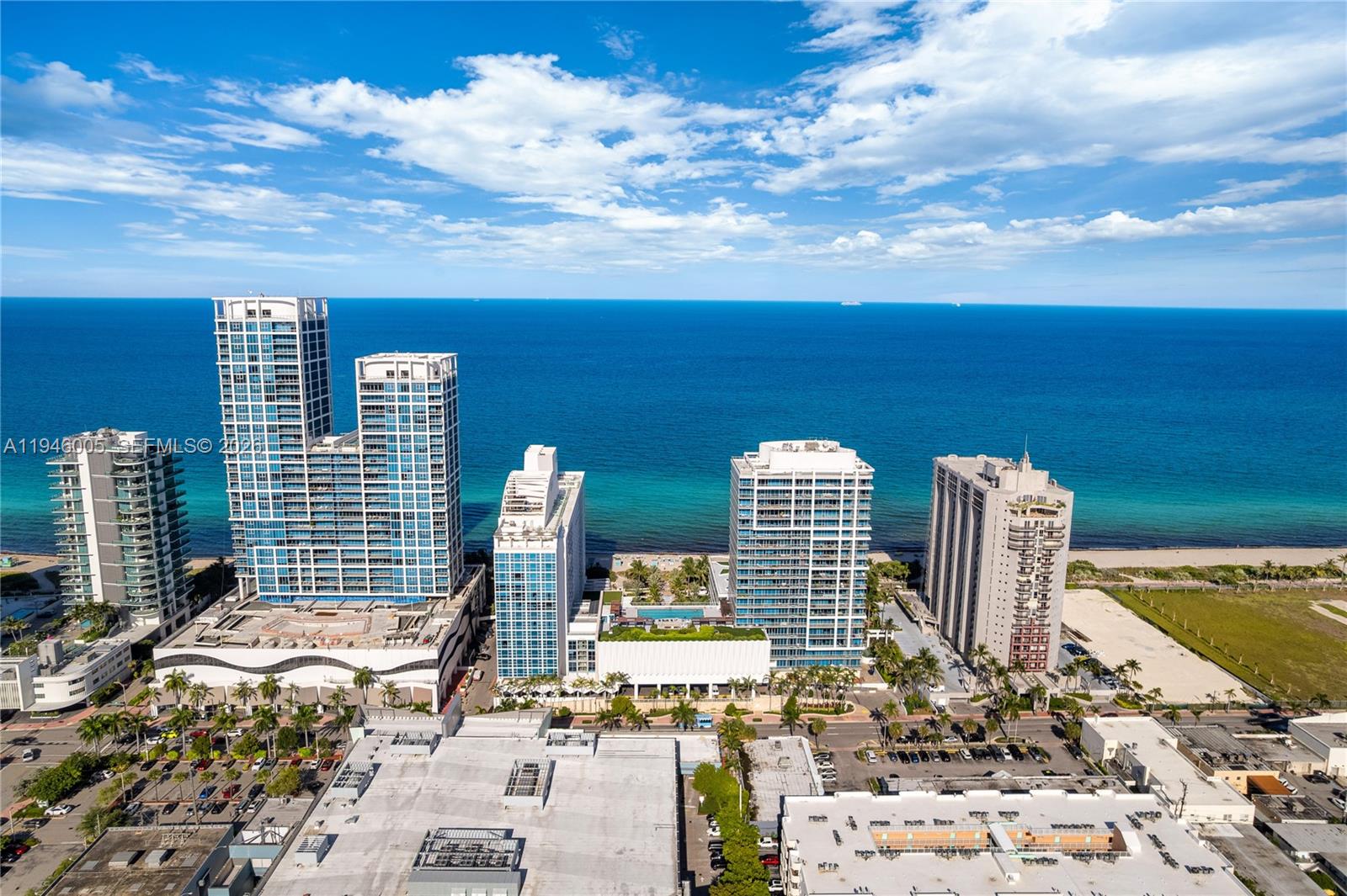 6799 Collins Ave #LPH01 & LPH02 Miami Beach, FL 33141