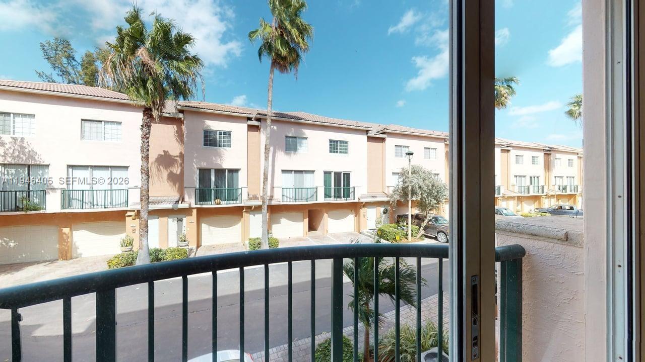 2107 SE 10th Ave #831