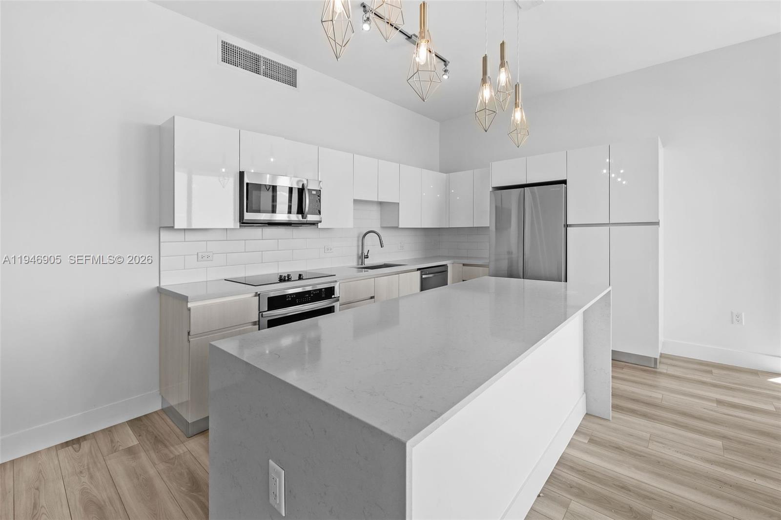 101 Diplomat Pkwy #1610 Hallandale Beach, FL 33009