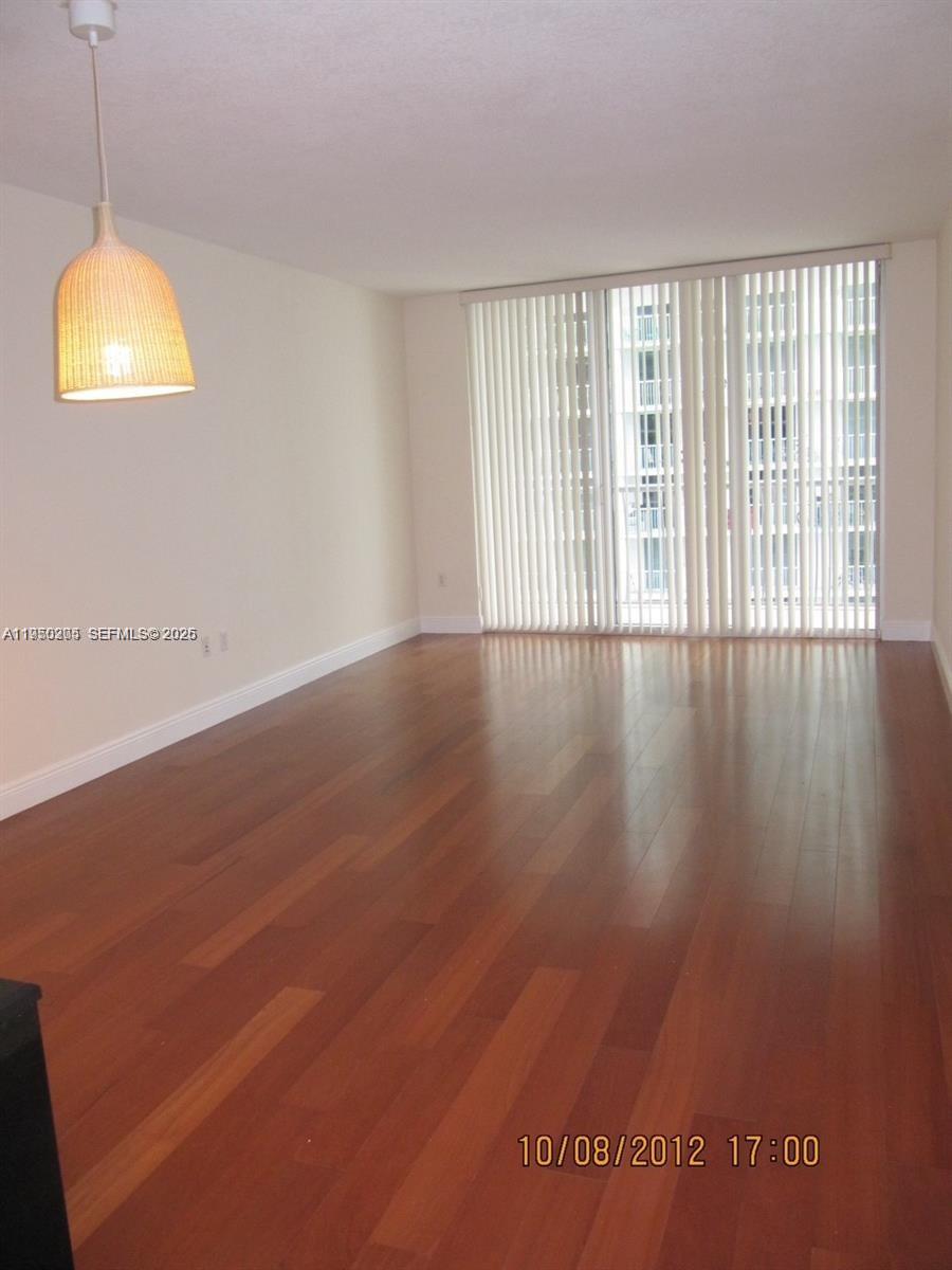 image Opera Tower Condominium5