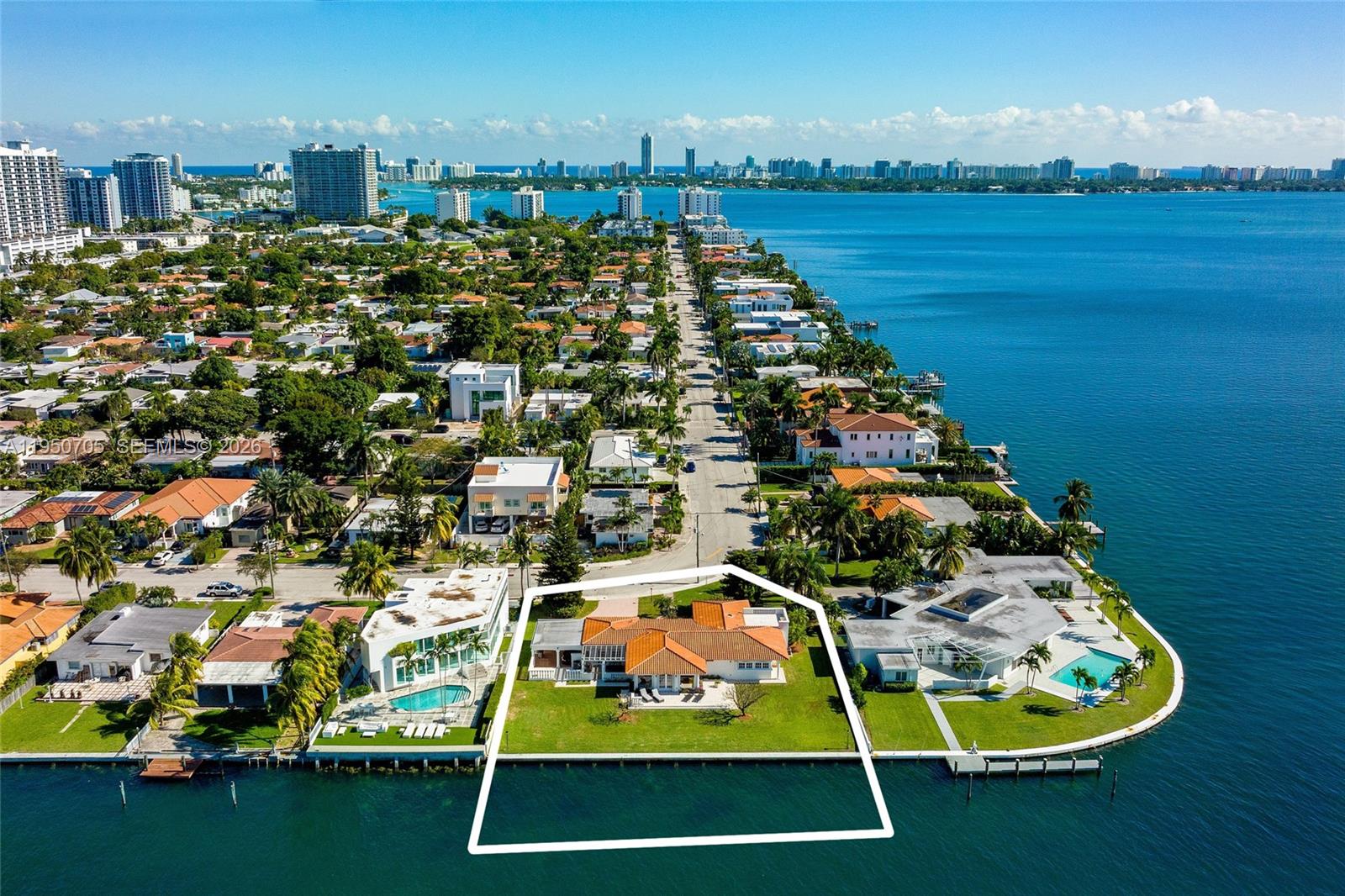 7500 W Treasure Dr North Bay Village, FL 33141