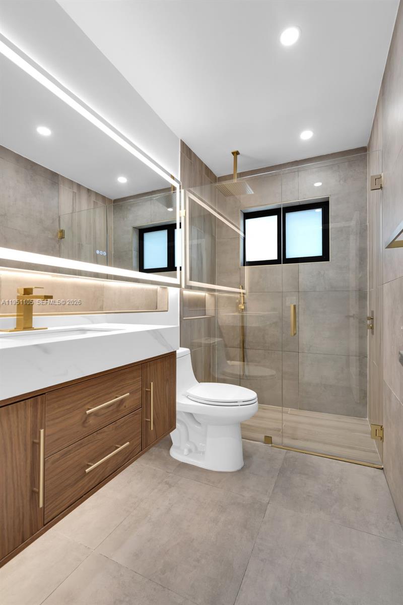 1293 SW 22nd Ave Miami, FL 33135