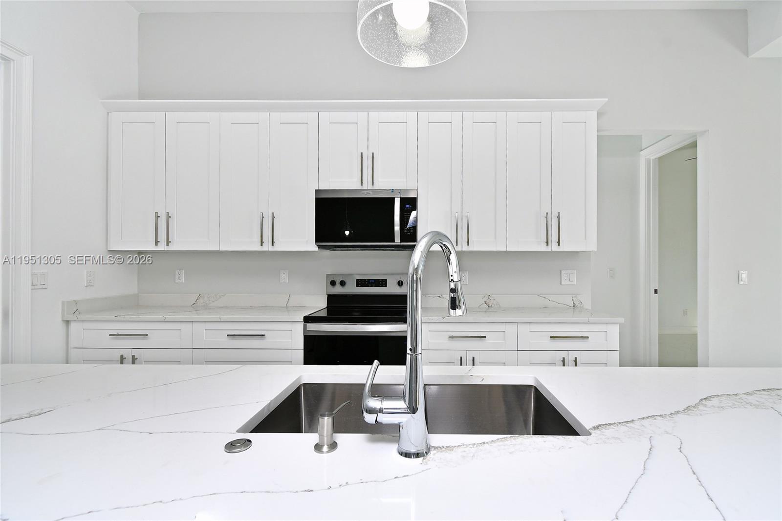 843 S Burns Ave S Lehigh Acres, FL 33974