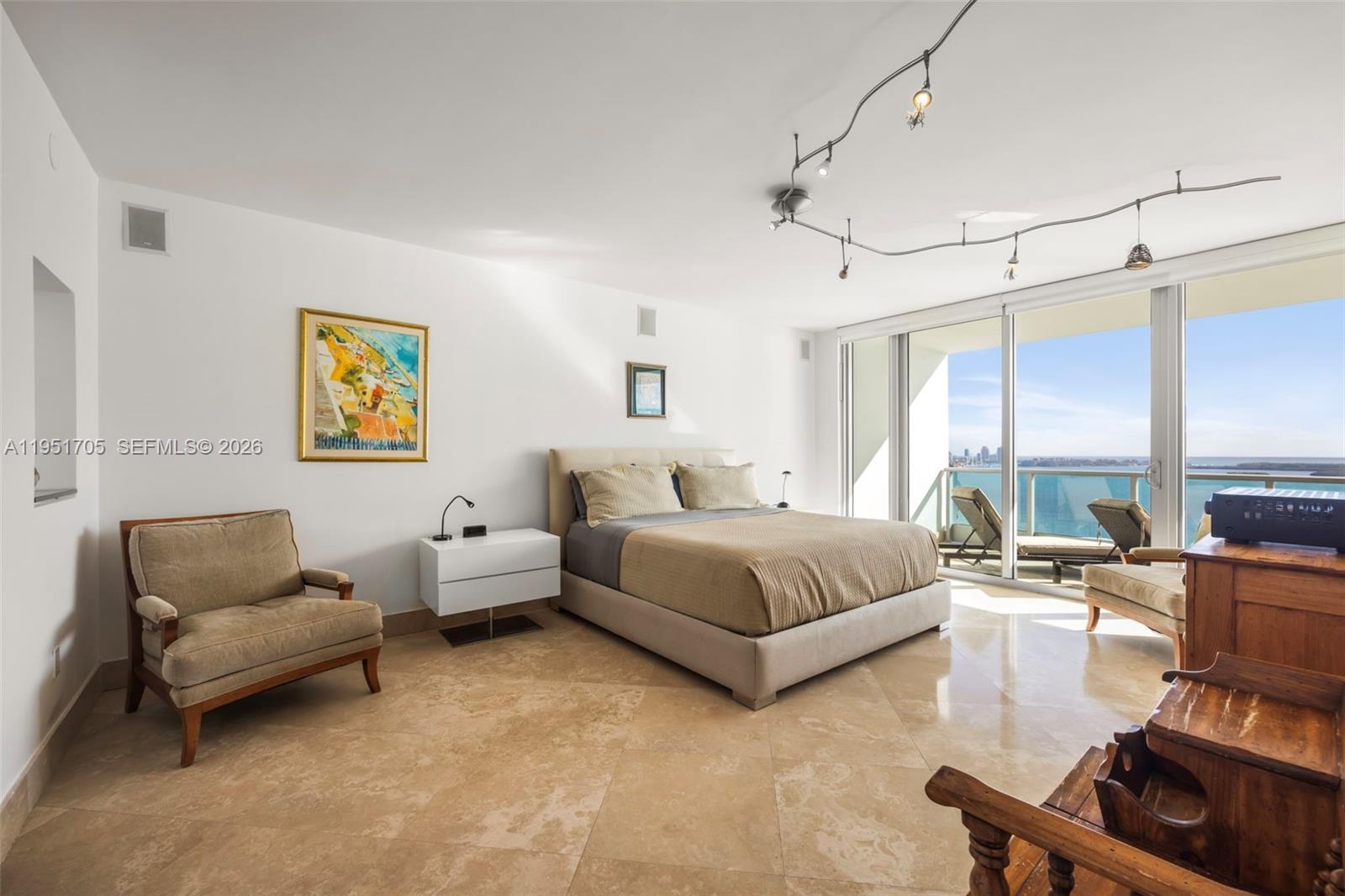 1331 Brickell Bay Dr #2807 Miami, FL 33131