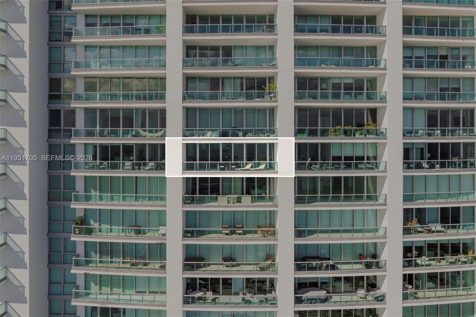 1331 Brickell Bay Dr #2807 Miami, FL 33131