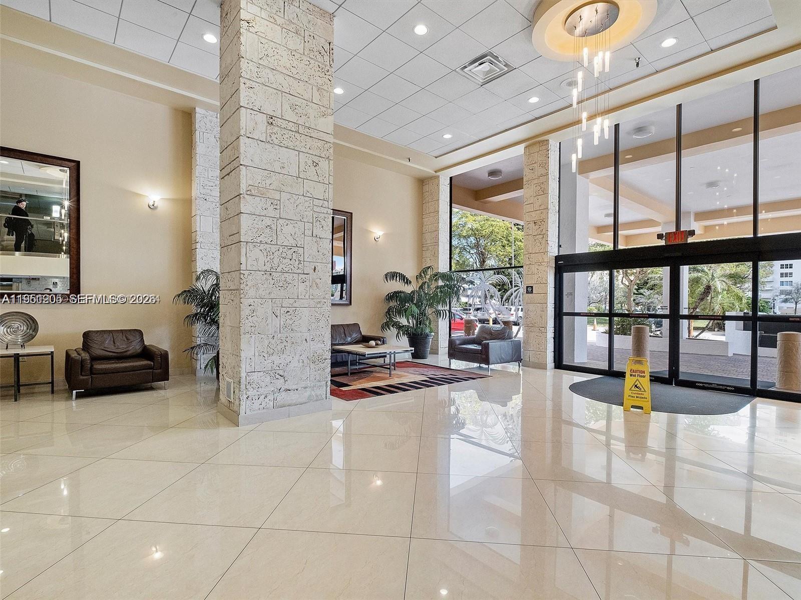 image Winston Towers 70027