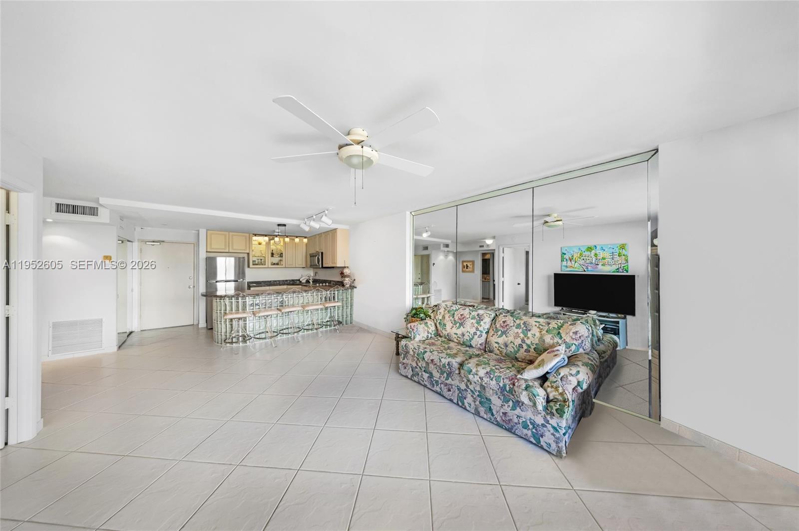 465 Ocean Dr #419 Miami Beach, FL 33139