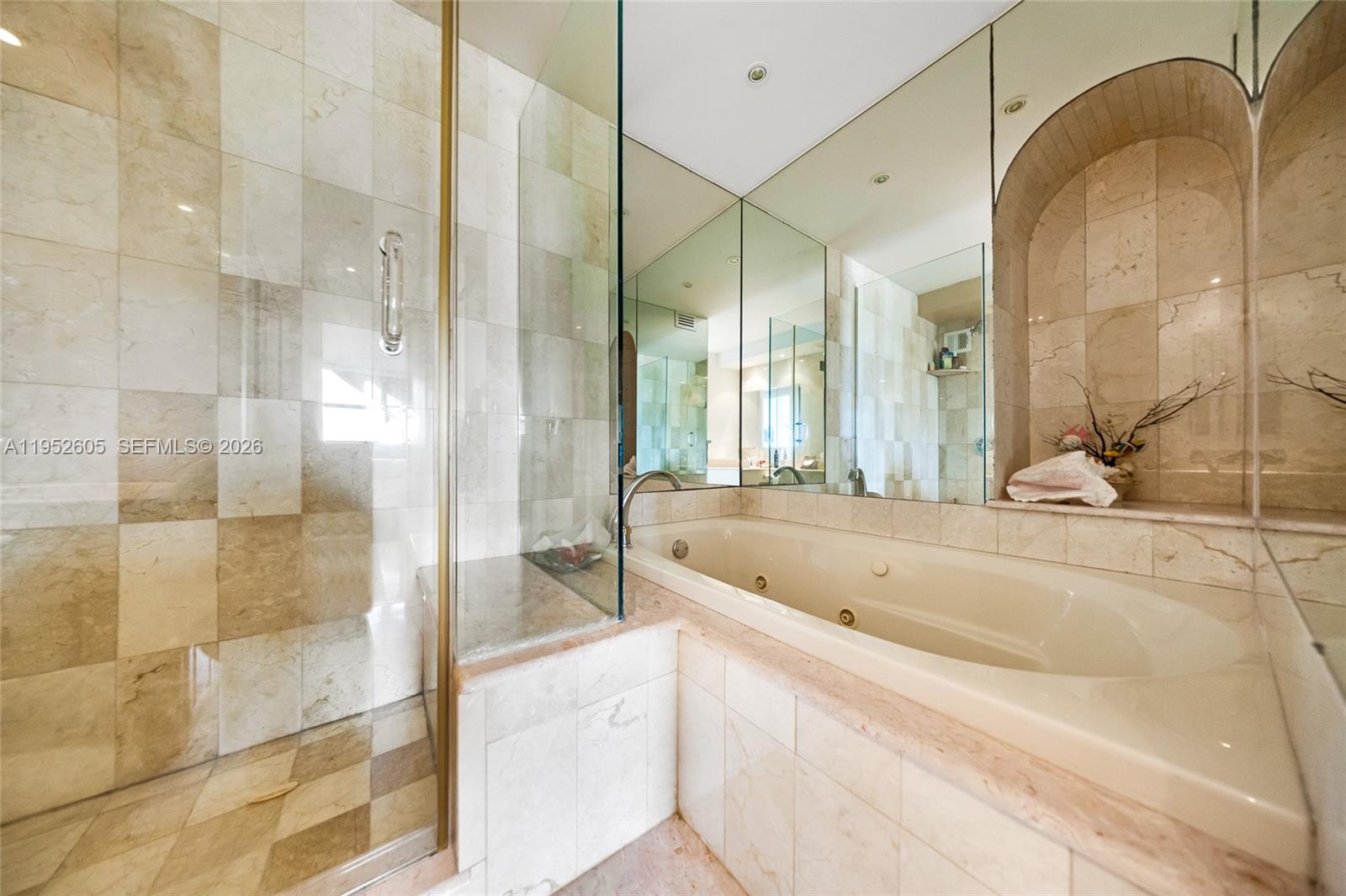 465 Ocean Dr #419 Miami Beach, FL 33139