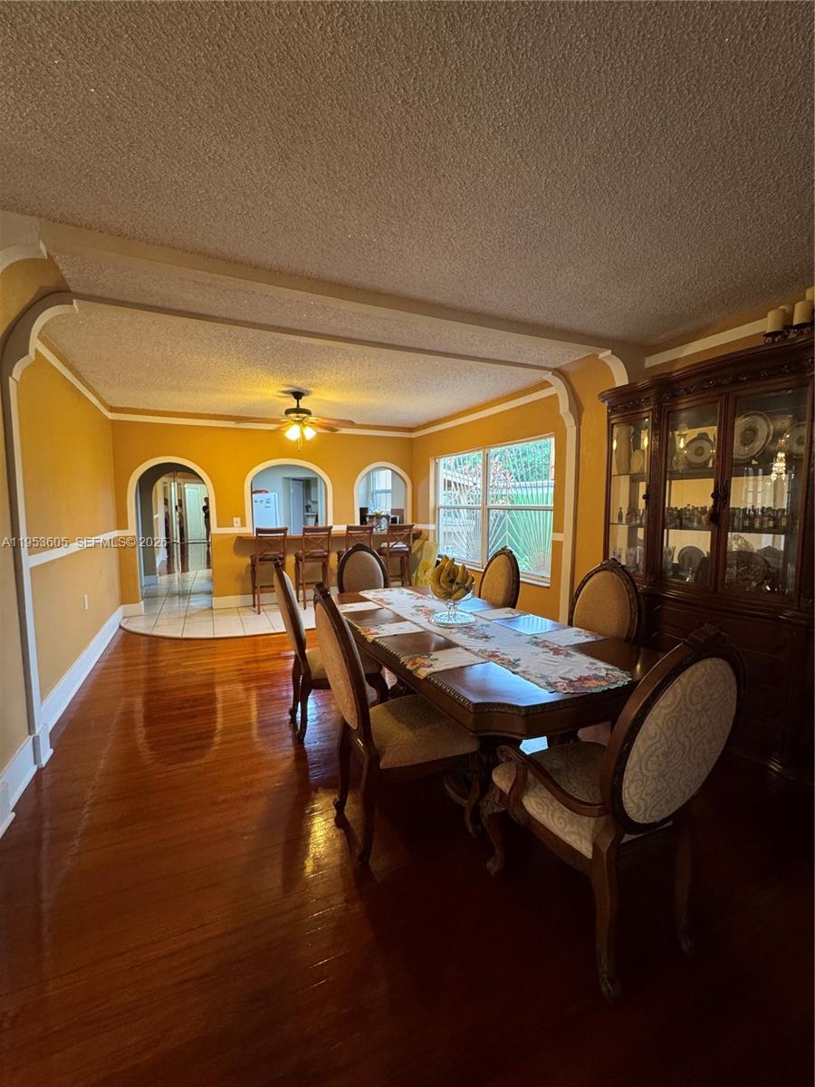 322 SW 31st Ct Miami, FL 33135