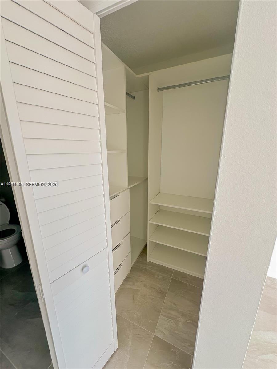 16546 NE 26th Ave #4J North Miami Beach, FL 33160