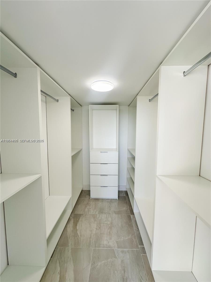 16546 NE 26th Ave #4J North Miami Beach, FL 33160