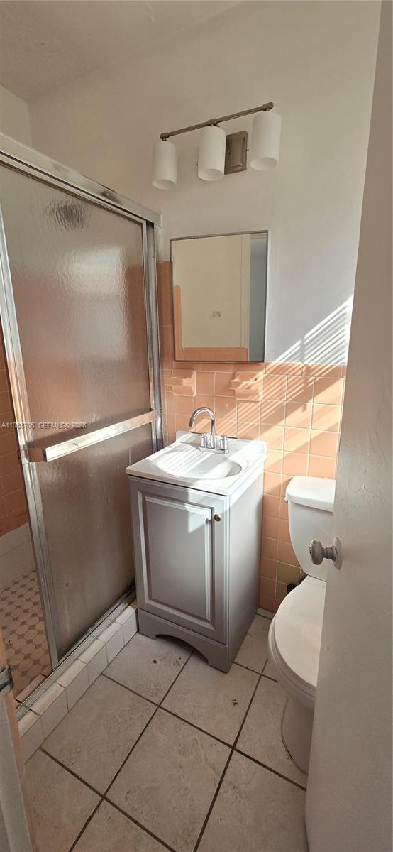 744 85th St #4 Miami Beach, FL 33141