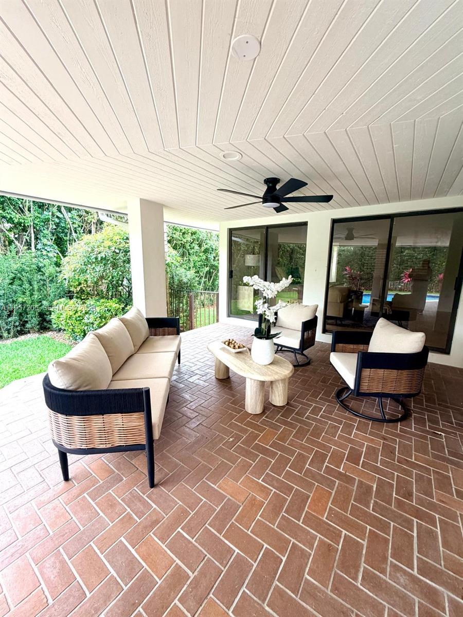 301 Isla Dorada Blvd Coral Gables, FL 33143