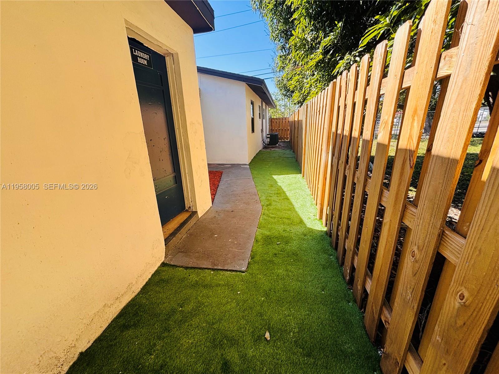 220 NW 27th Ave Pompano Beach, FL 33069