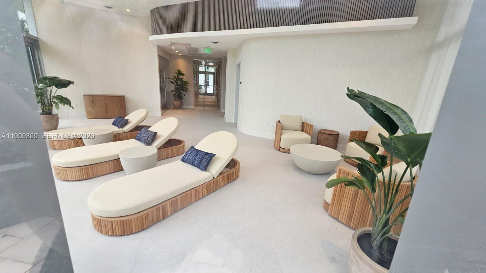 700 NE 24th St #2803 Miami, FL 33137