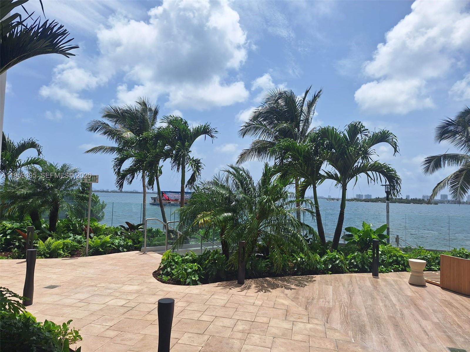 700 NE 24th St #2803 Miami, FL 33137