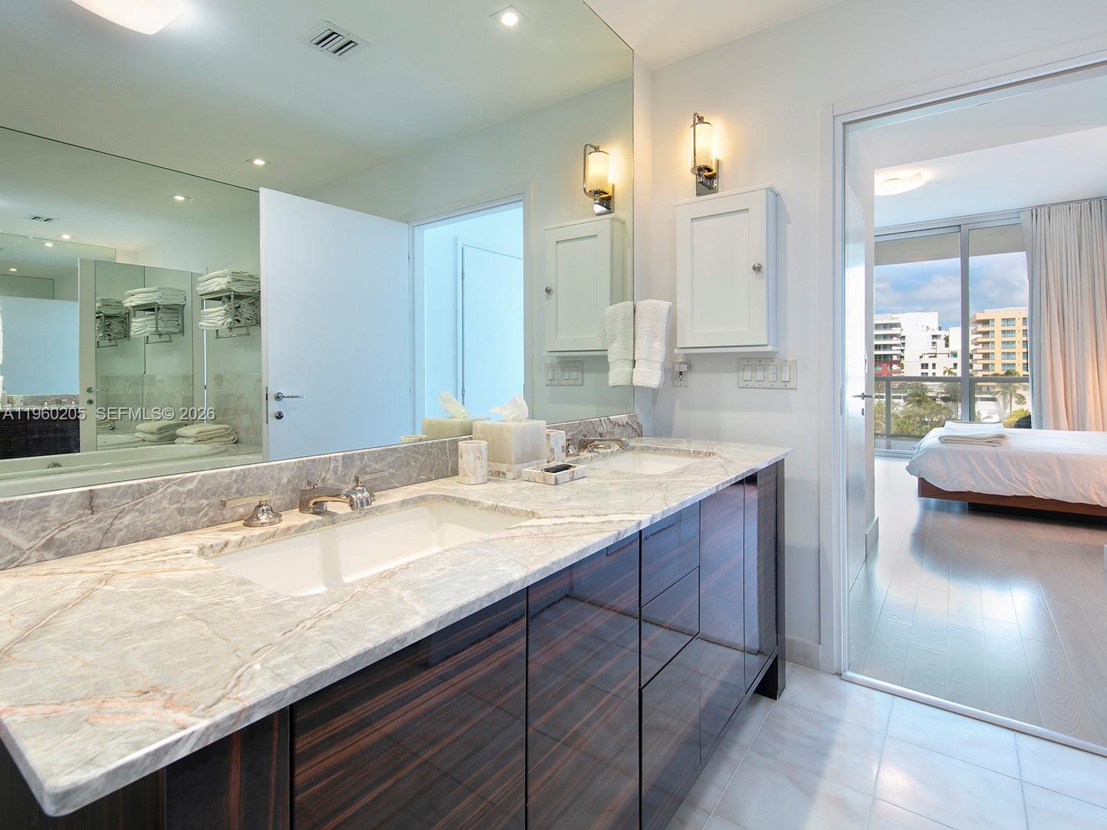 image Continuum South Beach North Tower11