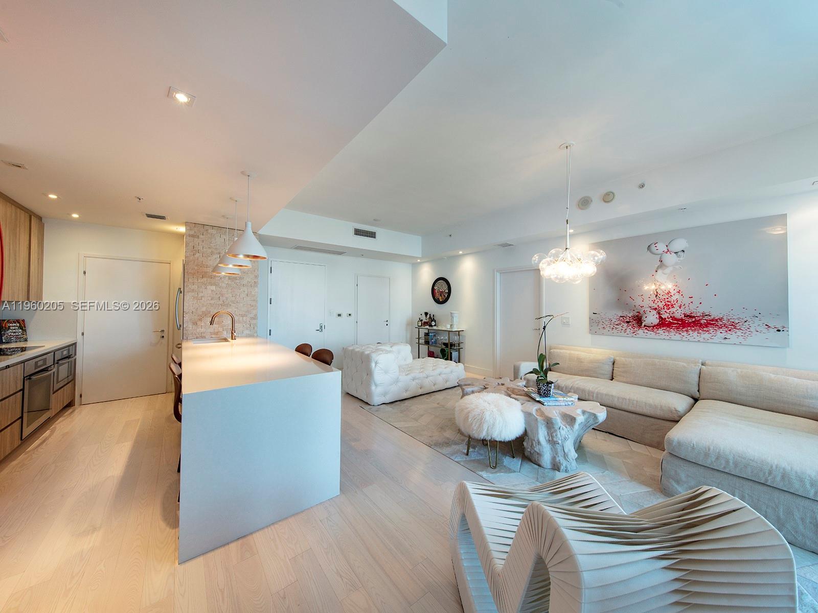 image Continuum South Beach North Tower4