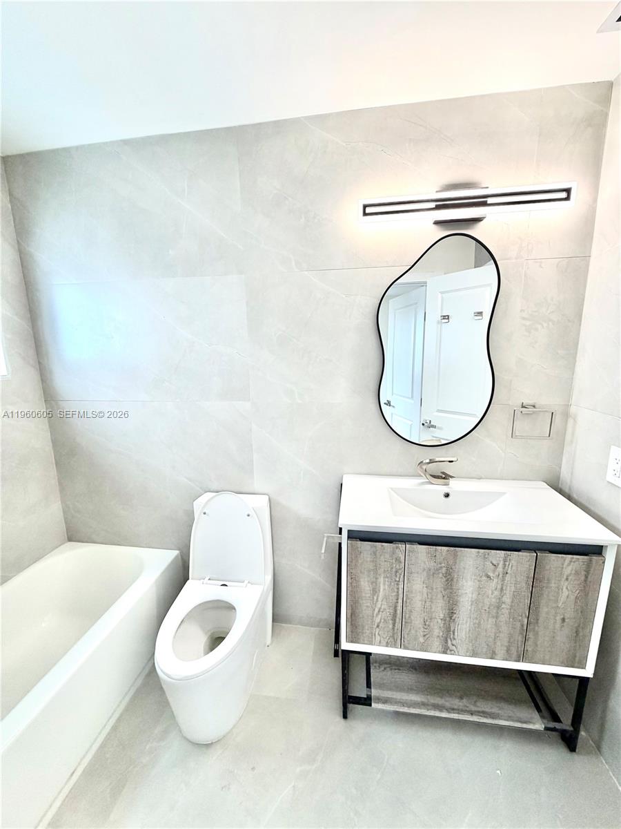 3740 NW 188th St Miami Gardens, FL 33055