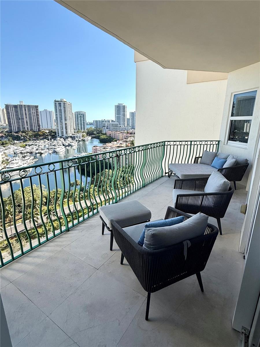 19900 E Country Clb Dr #TS03 Aventura, FL 33180