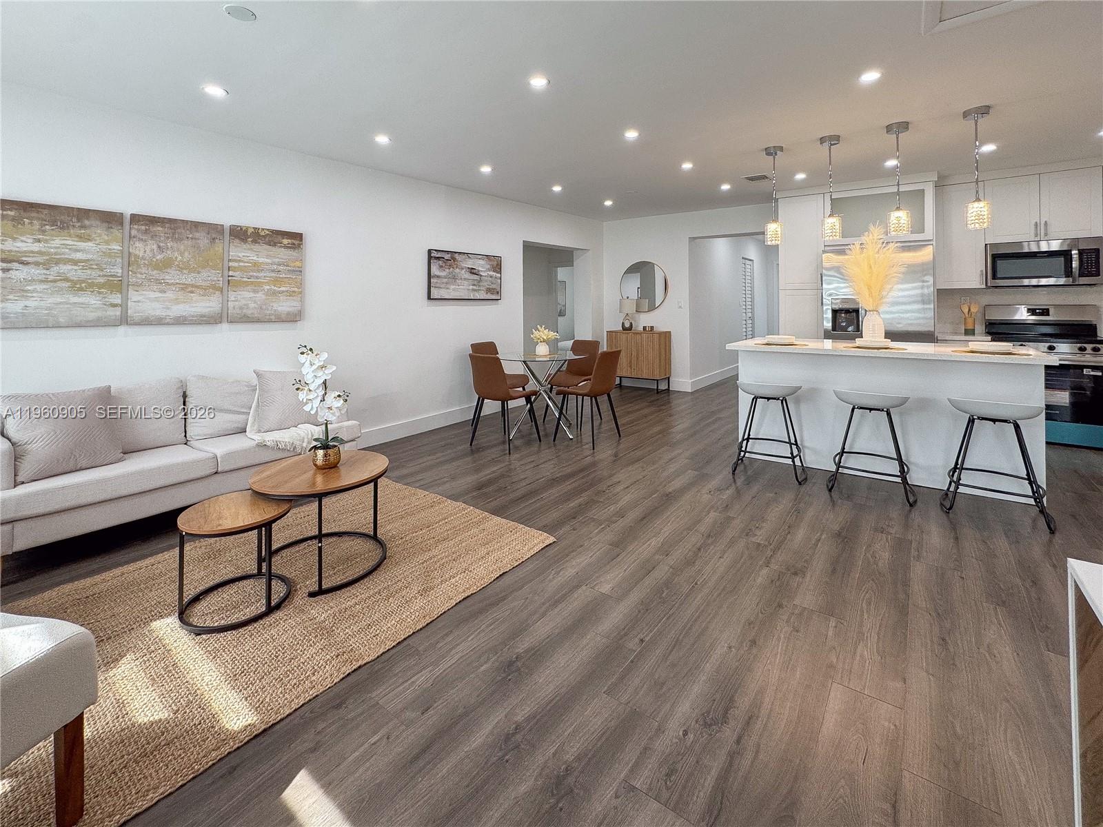 1319 NW 40th St Miami, FL 33142