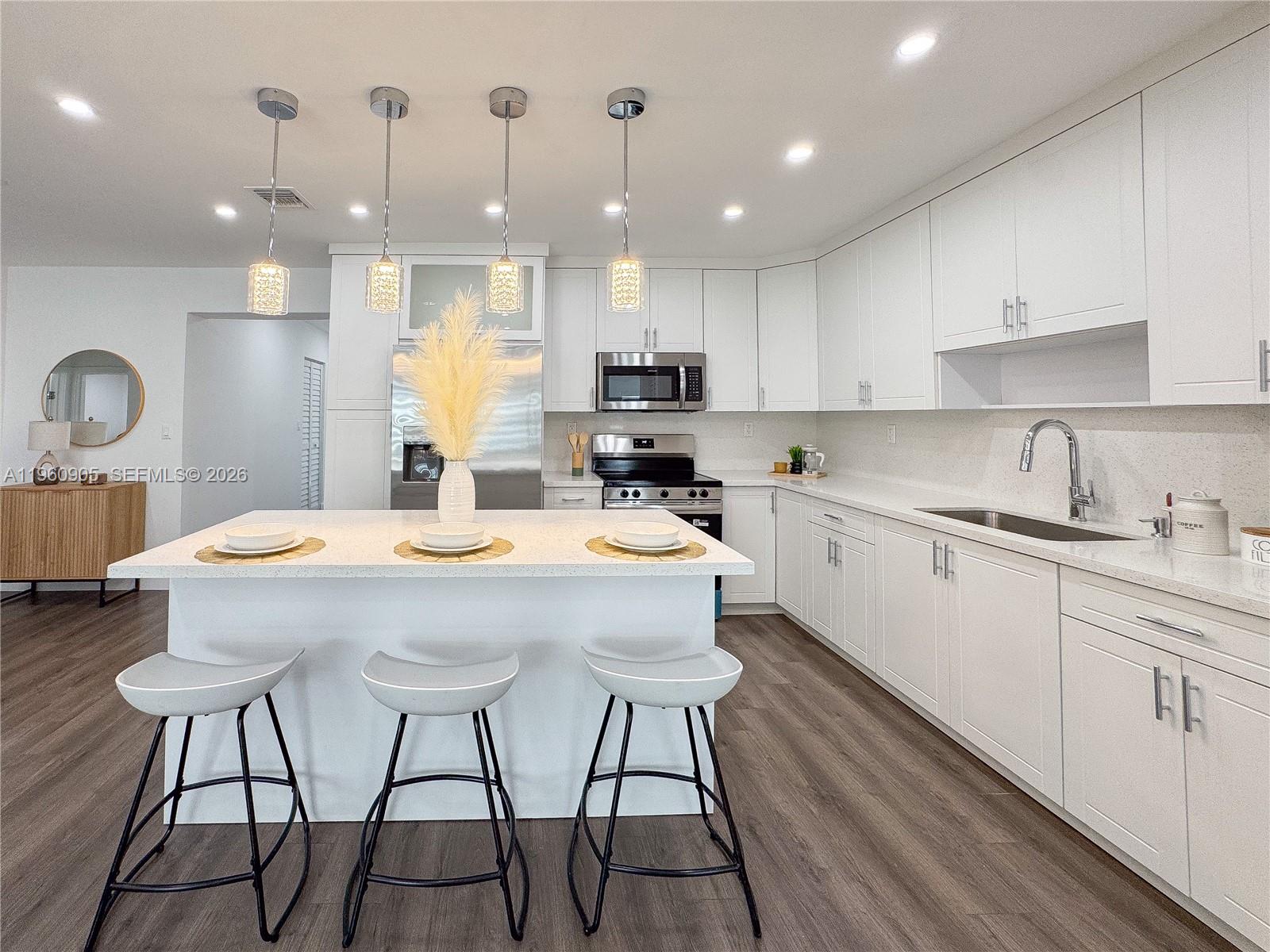 1319 NW 40th St Miami, FL 33142