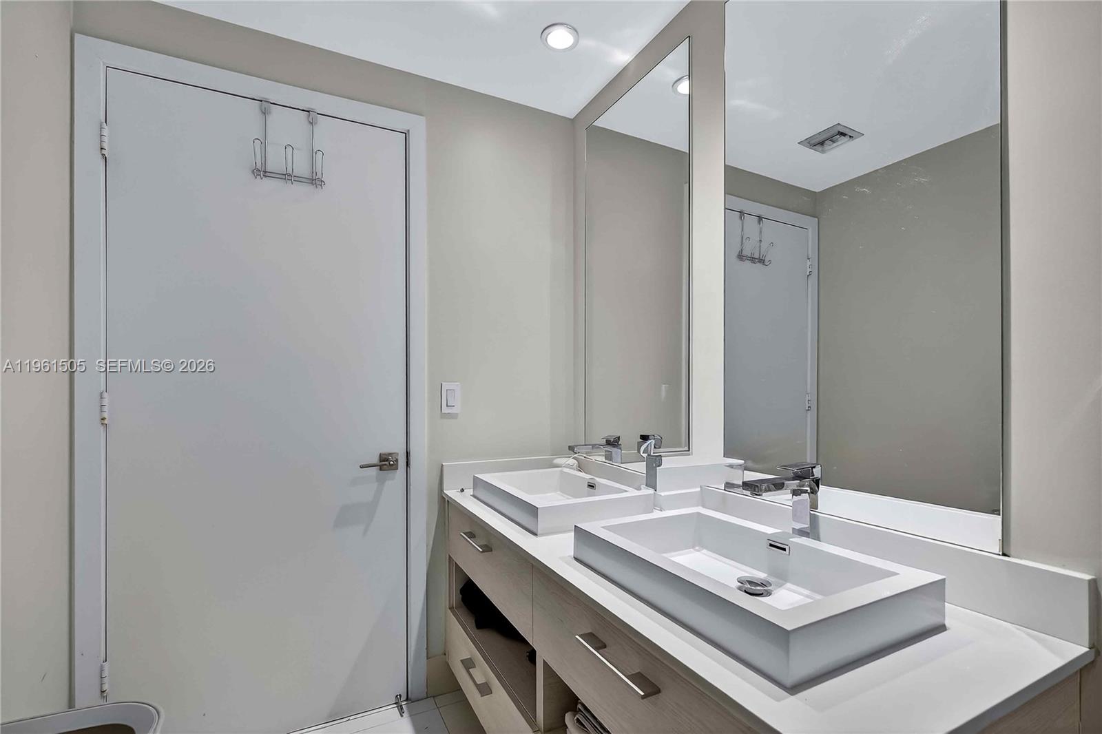 image Brickell Heights East11