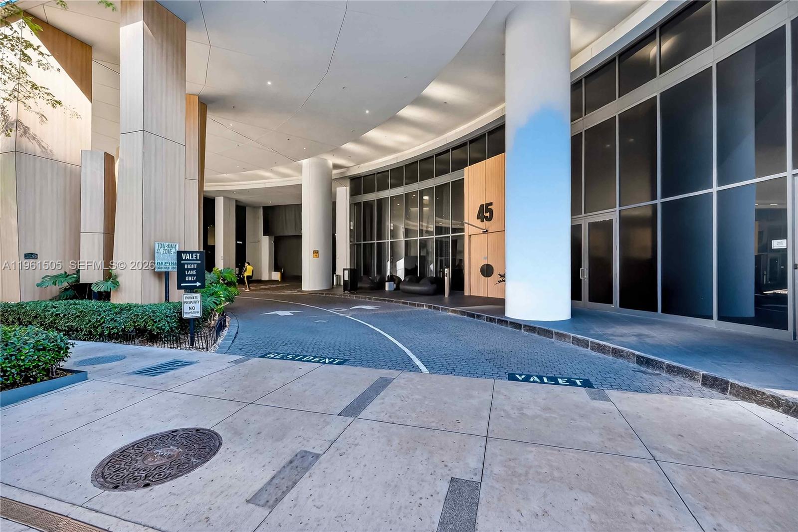 image Brickell Heights East51