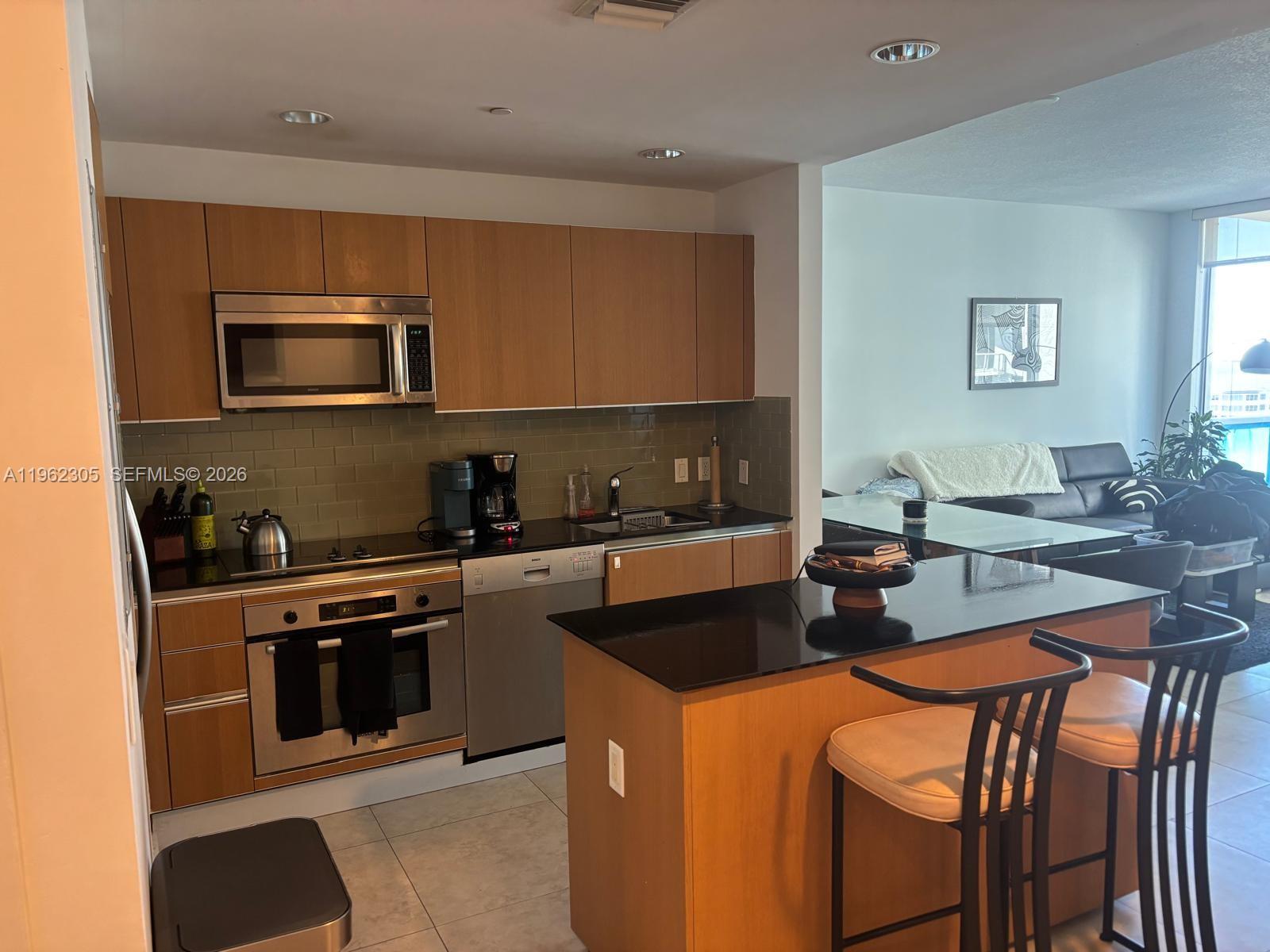 1050 Brickell Ave #2008