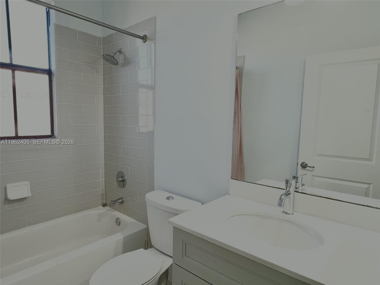 5016 NW 48th Ln Tamarac, FL 33319