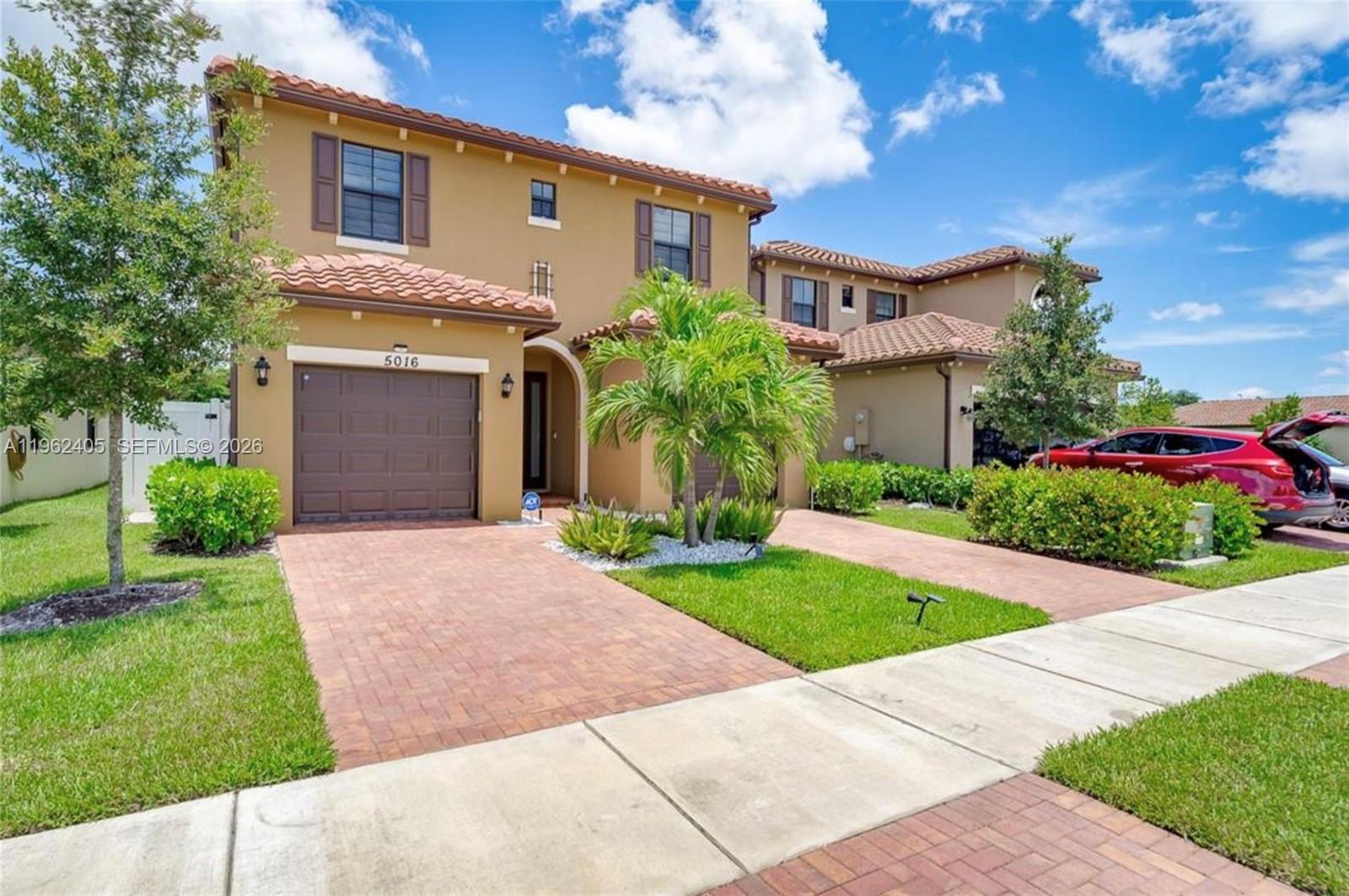 5016 NW 48th Ln Tamarac, FL 33319