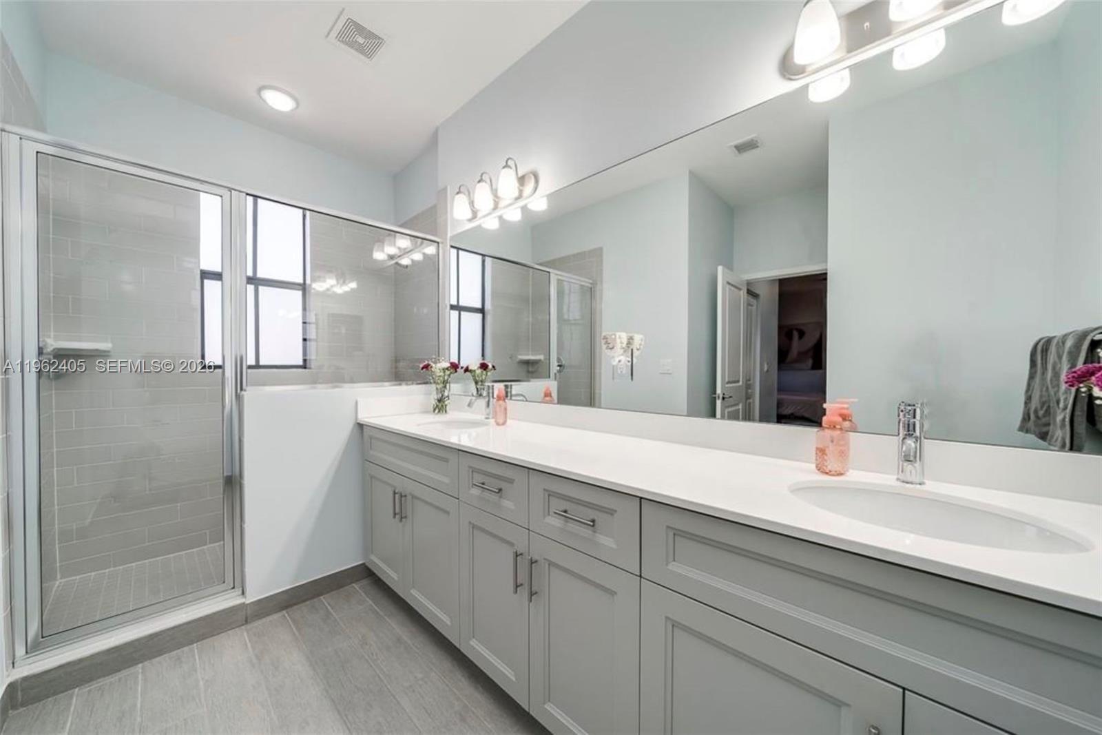 5016 NW 48th Ln Tamarac, FL 33319