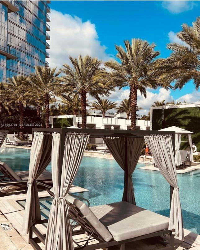 image Paramount Miami Worldcenter2