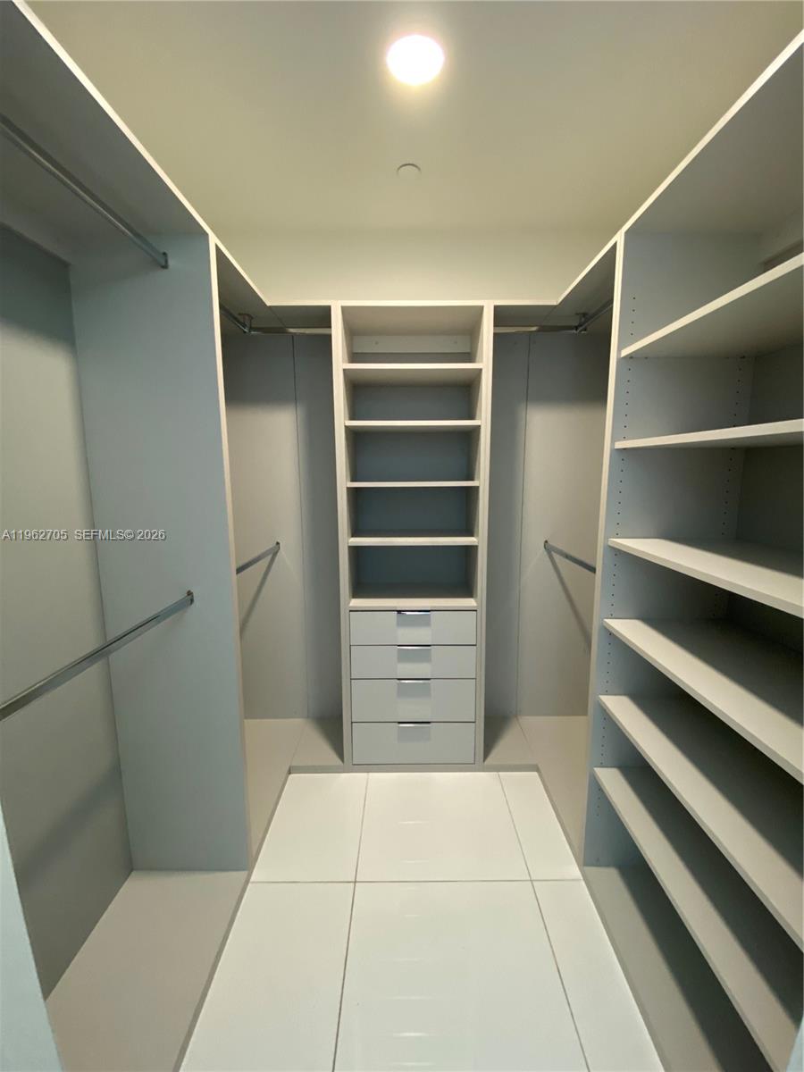 image Paramount Miami Worldcenter8