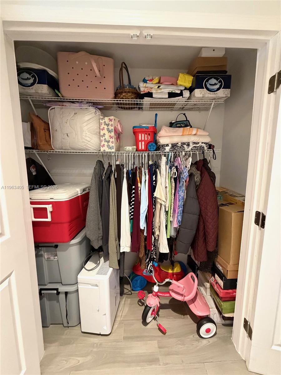 image Nine at Mary Brickell Village13