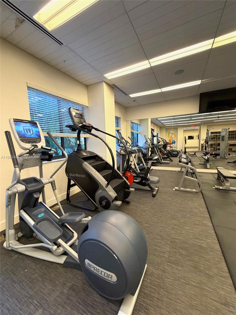 image Nine at Mary Brickell Village23