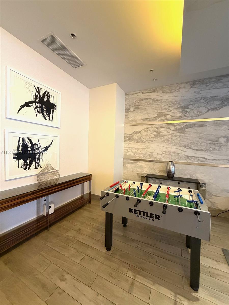 image Nine at Mary Brickell Village27